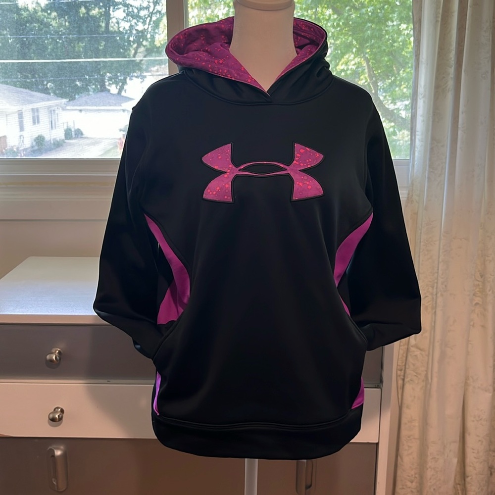 Cool Under Armour hoodie. Girls XL